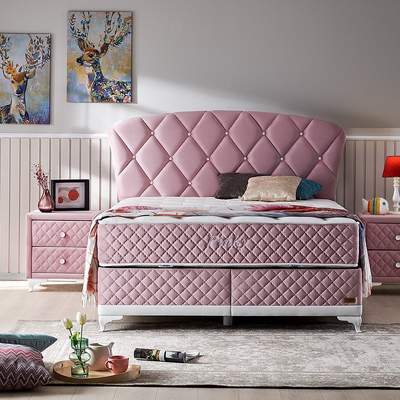 Pinky, un pat elegant de culoare roz